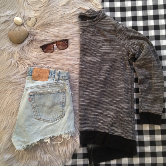 Lou & Grey Sweaters - Lou & Grey gray black zippered back sweater medium